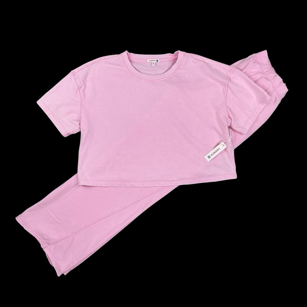 Sundry T-Shirt Set Women Medium/Large Pink Short Sleeve Elastic Waist Pants NWT